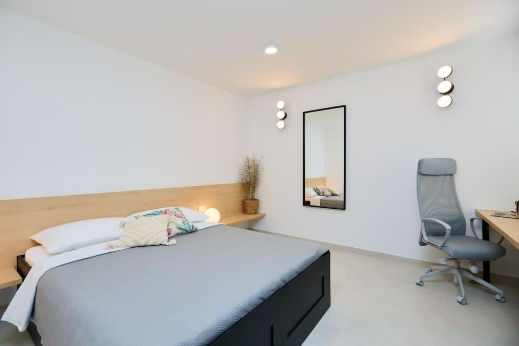 Luxe Retreat In Lapad - Seaside Leilighet